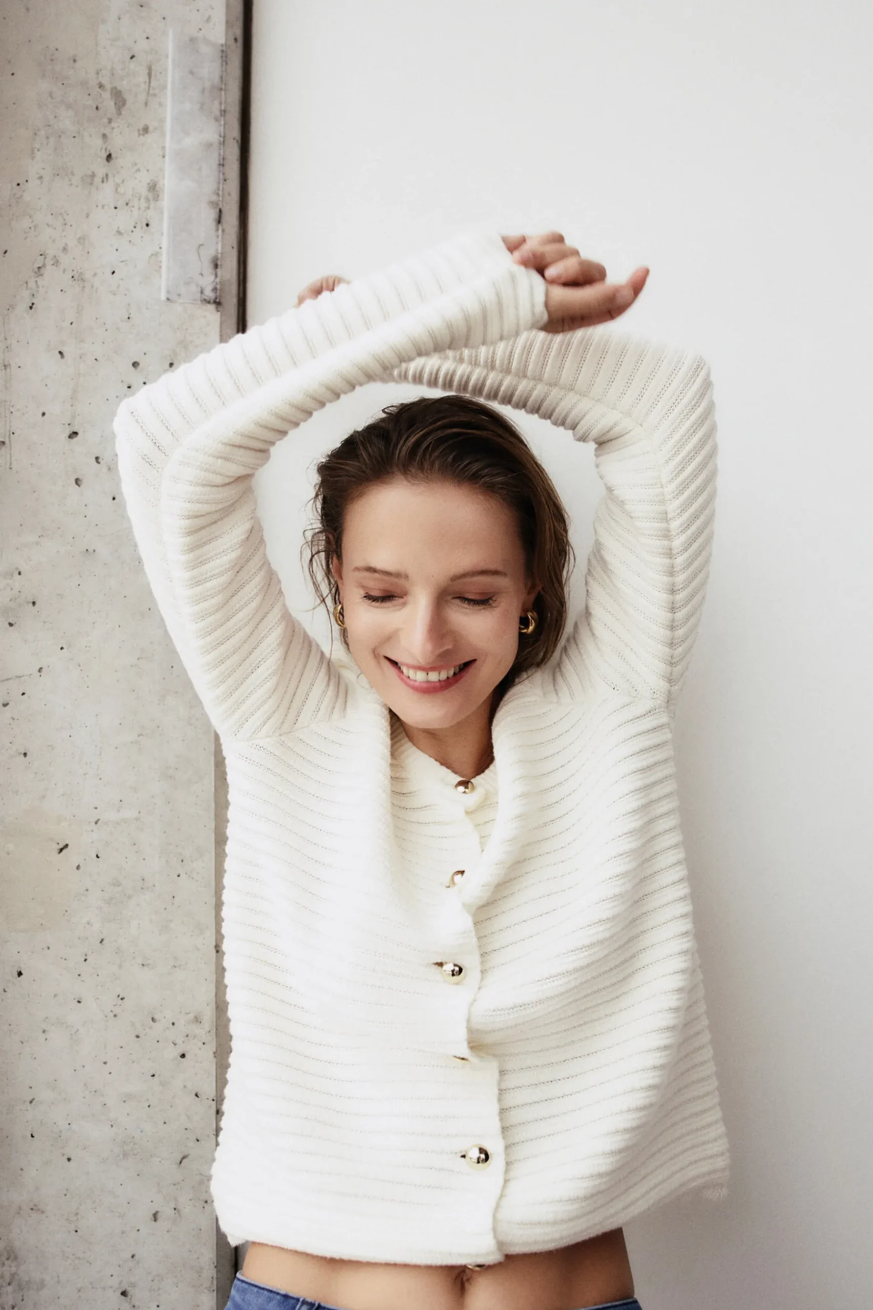 Cheap Cardigan Cecilia A Boutons Dores Femme Gilets