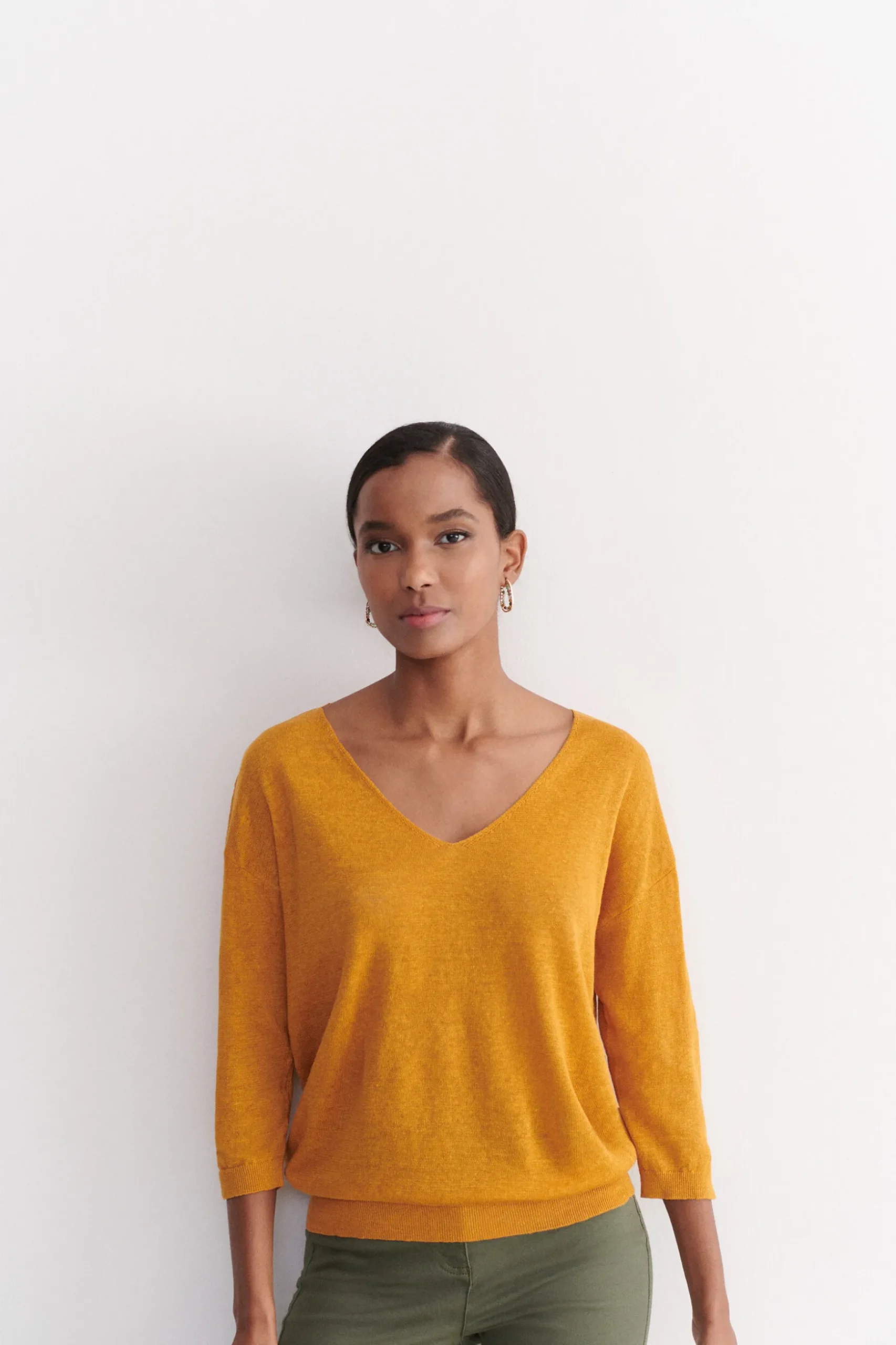 Cheap Pull Alicia Col V 100% Lin Jaune Moutarde Femme Pulls