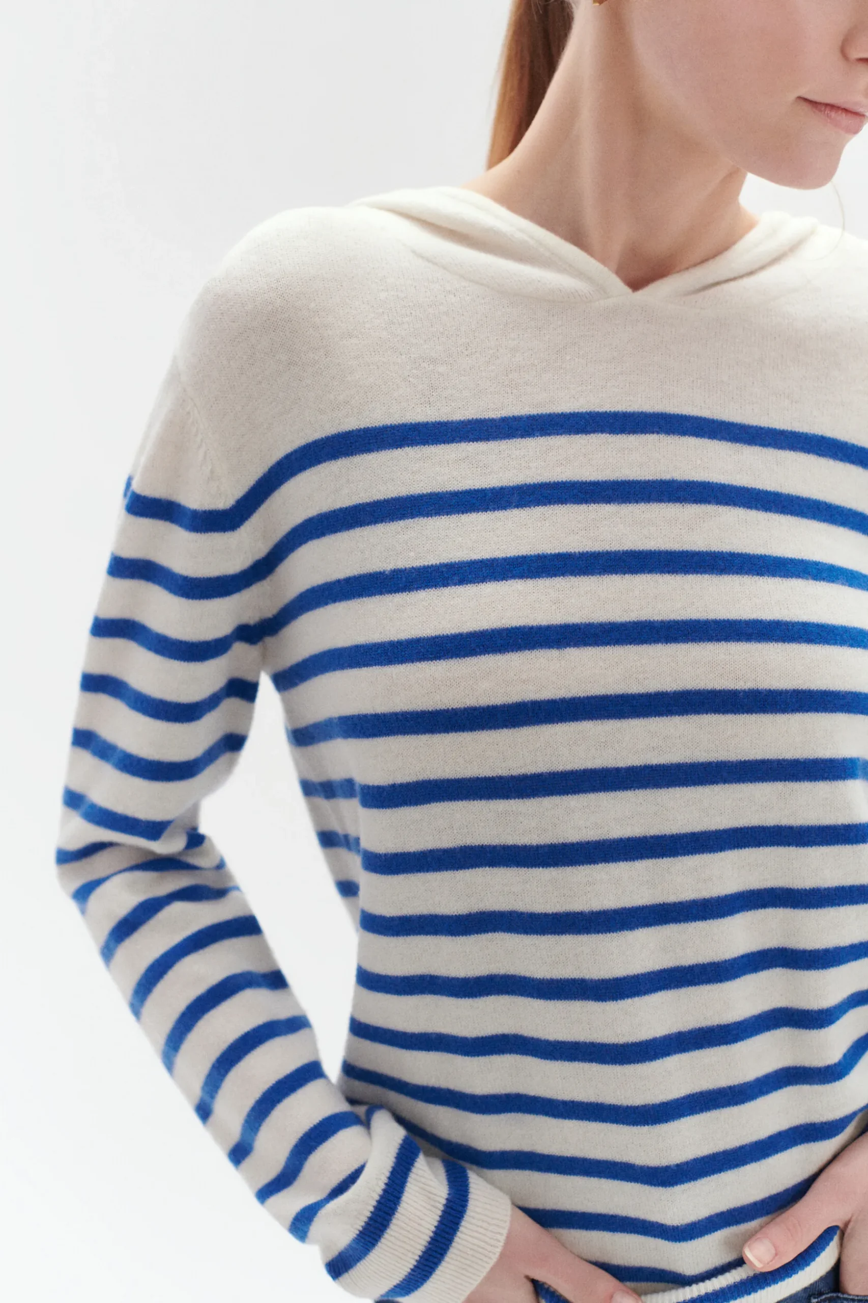 Best Pull Capuche Leana Bleu Electrique Femme Pulls